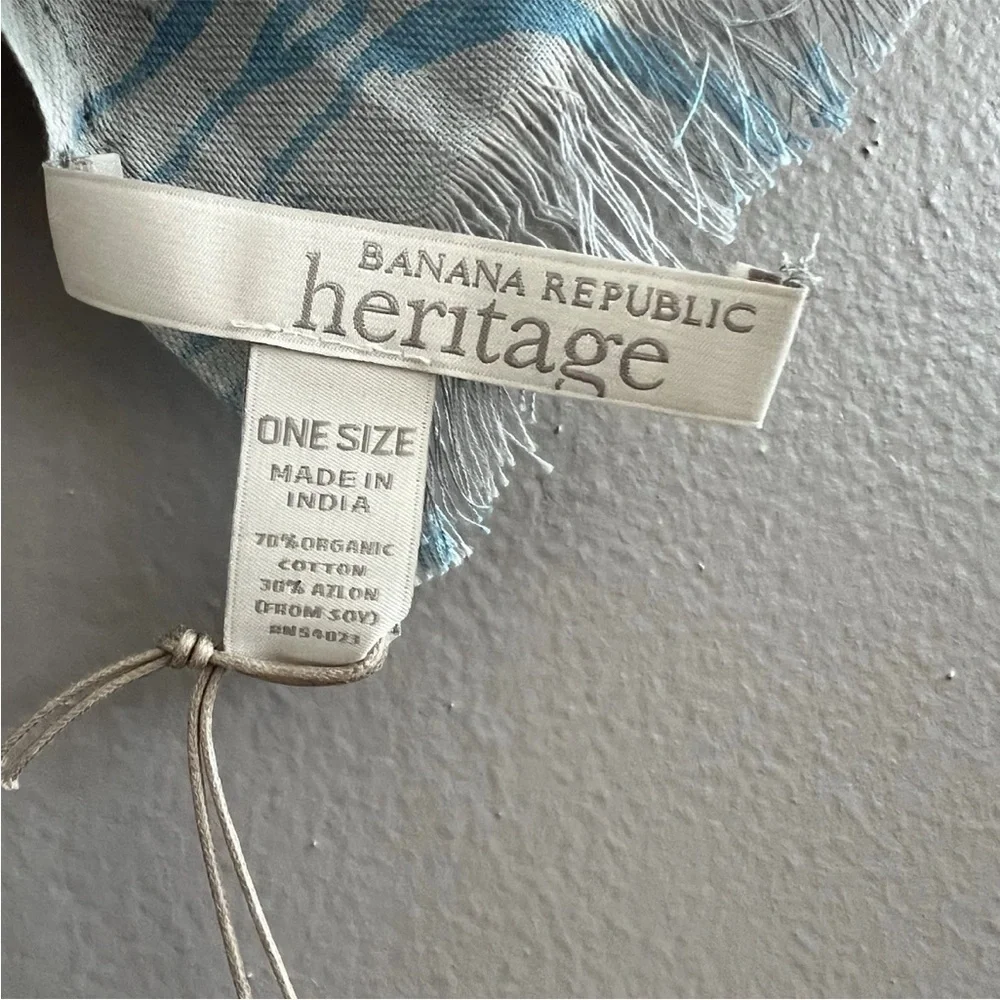 Banana Republic Heritage Womens Organic Cottage Blend Parrots Fringe Gray 33x58
